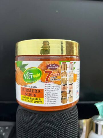 Veet gold tumeric scrub