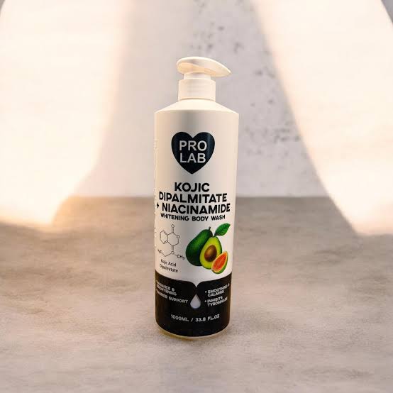 PRO LAB KOJIC DIPALMITATE + NIACINAMIDE WHITENING BODY WASH